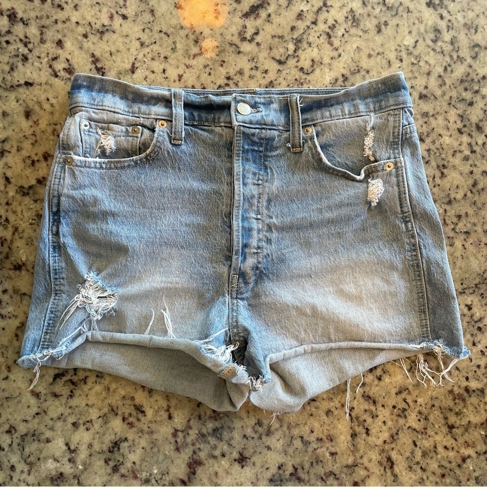 Women’s wedgie fit button fly high waist denim cutoff shorts size 30